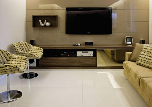 Porcelanato para sala: modelos e inspirações! Sala de casa sofisticada com o piso porcelanatoiso