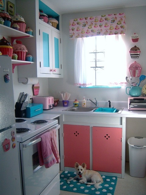 cozinha azul e rosa