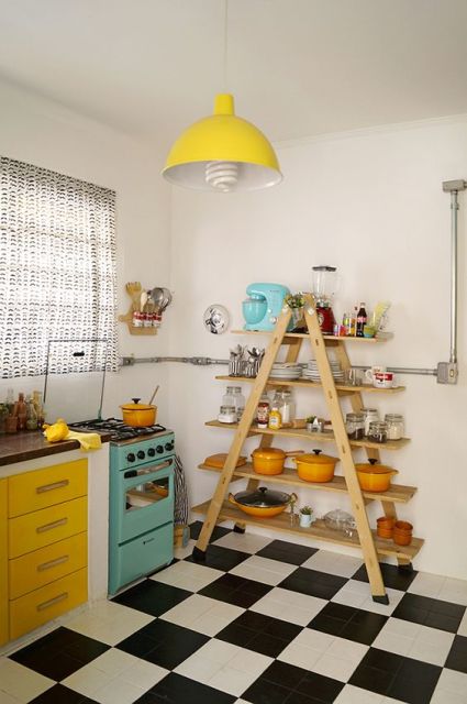 cozinha simples e colorida
