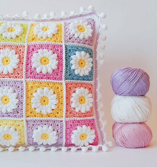 almofadas de crochê flores