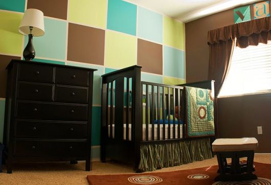 quarto de bebê menino verde