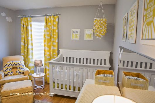 quarto de bebê amarelo e cinza cortina