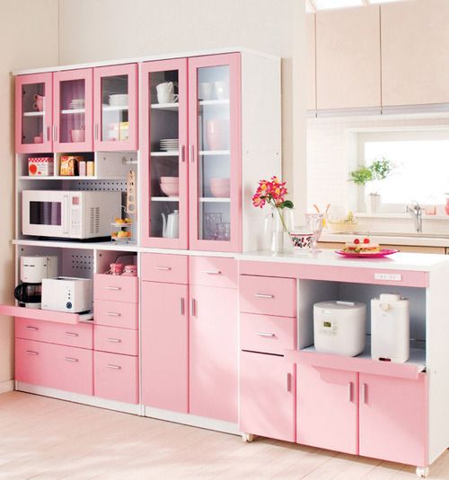 móveis coloridos rosa