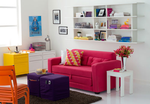 móveis coloridos sala colorida