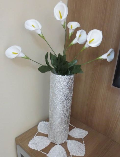 vaso com papel alumínio