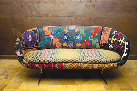sofa-colorido-com-estampa