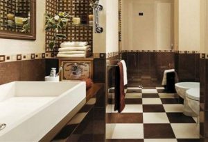 banheiro marrom piso xadrez