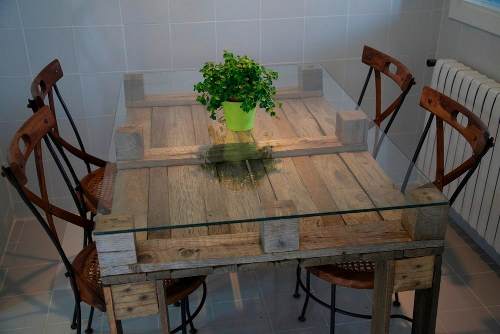 mesa de jantar com tampo de vidro