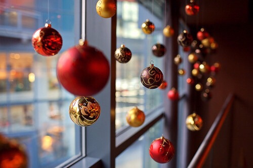 decoração de natal para lojas com bolas decorativas