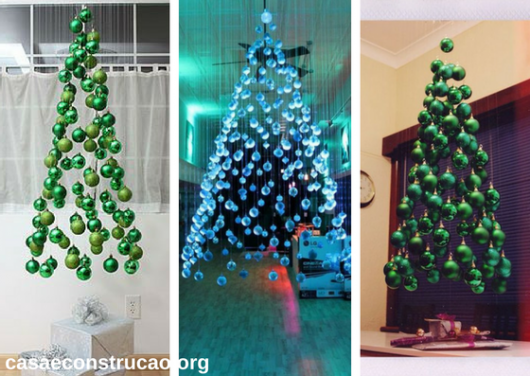 árvores de Natal suspensa feita com bolas decorativas