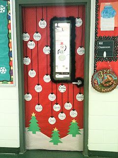 porta de escola decorada com mensagens 