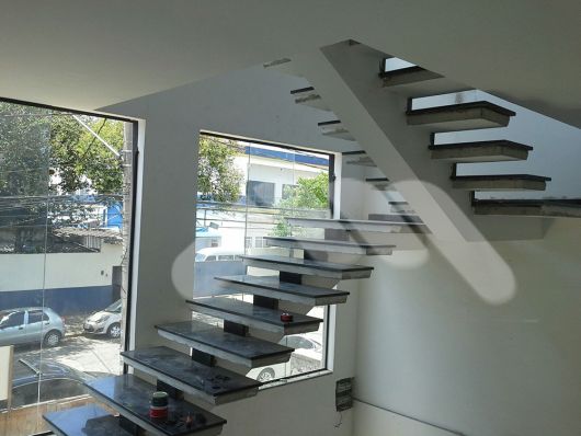 escada de concreto vazada
