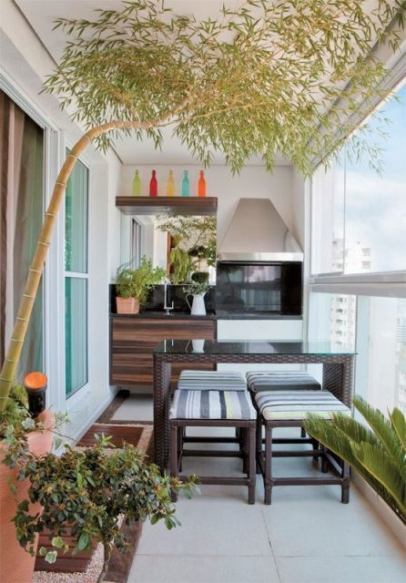 móveis para varanda pequena gourmet com plantas