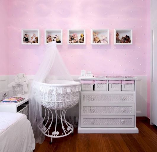 quarto rosa e branco