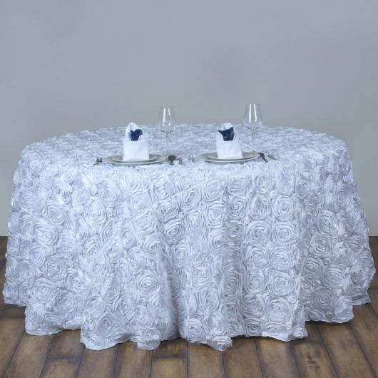 Toalha de mesa redonda branca.