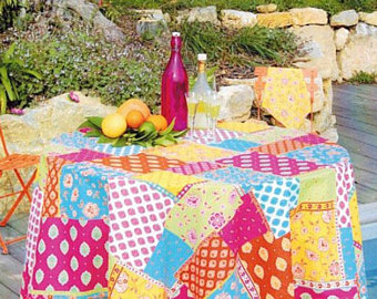 Toalha de mesa redonda em patchwork.