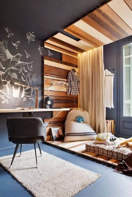 Quer deixar seu quarto moderníssimo e lindo? Que tal essa decoração e essa escrivaninha suspensa de madeira?