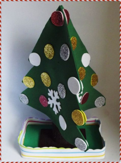 Árvore de Natal de EVA 3D decorada