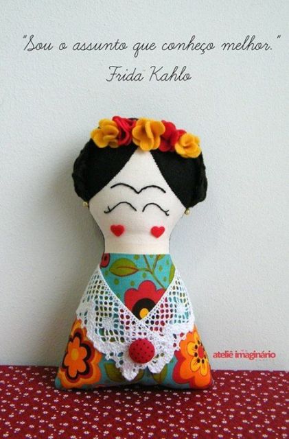 Boneca de Pano Frida Kahlo estilizada 