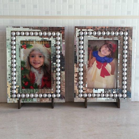 Portas-retratos decorados com pérolas