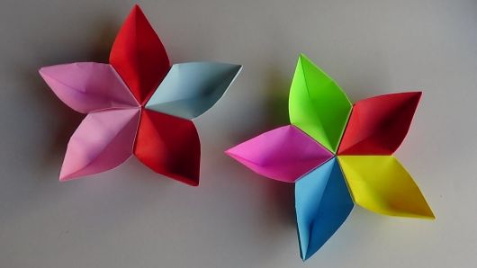 Como fazer flor de origami colorida