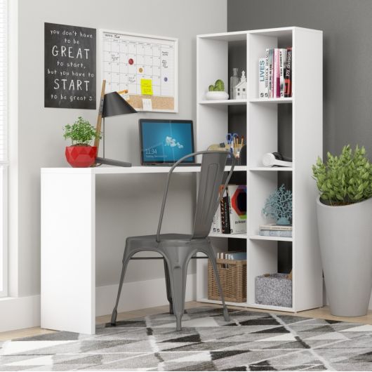 Home office criativo com escrivaninha + estante