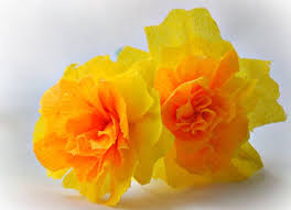 Flor de papel crepom simples amarela