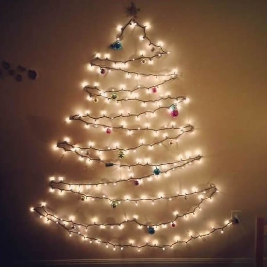 Árvore de Natal na Parede – 50 Ideias Incríveis & Tutorial DIY Fácil!