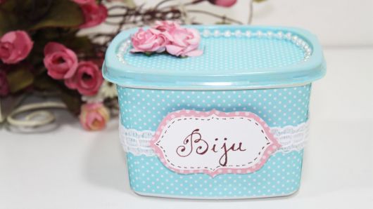artesanato com pote de margarina porta bijuteria