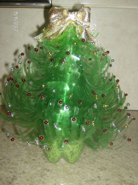 Árvore de Natal de Garrafa Pet – 65 Ideias Lindas & Passo a Passo!