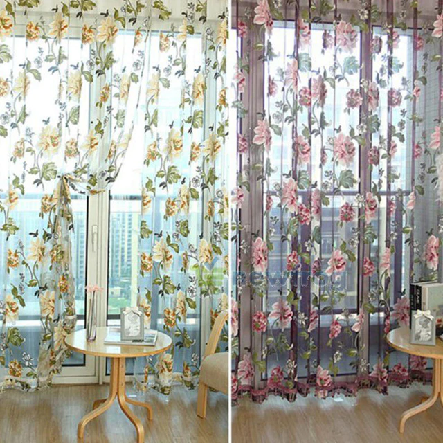 Há até mesmo cortinas transparentes, que dão um toque refinado, mas não isolam a luz