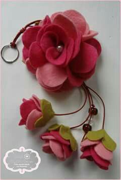 Flor de Feltro: Chaveirocvermelho e rosa