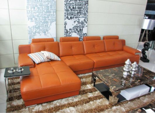 sofá de couro moderno