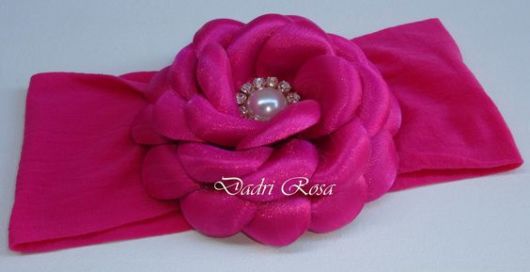 Flor de cetim: Tiara rosa