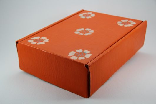Caixa decorativa de papelão ideal para presentear