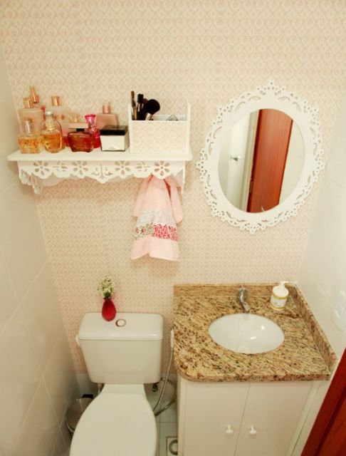 banheiro pequeno e simples