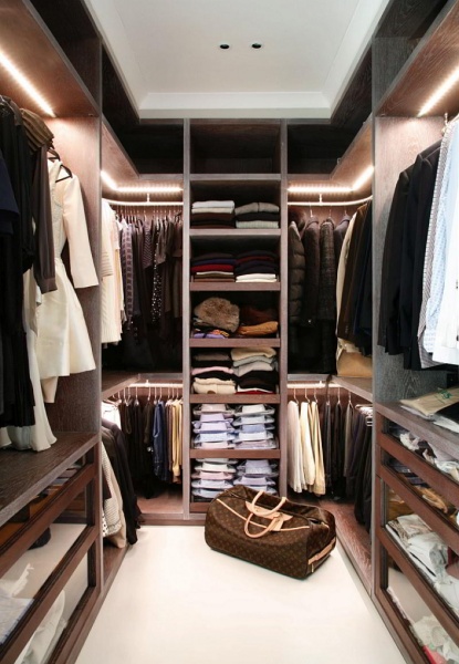 closet luxuoso masculino