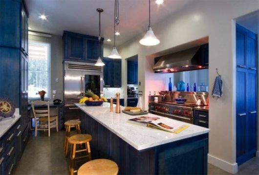 cozinha azul-marinho