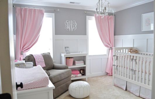 quarto de bebê com decoração cinza