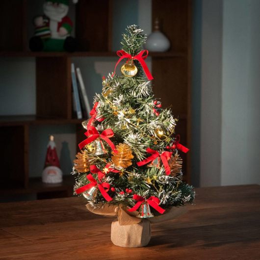 Árvore de Natal pequena – 70 modelos que ocupam pouco espaço!