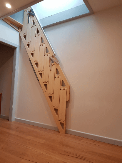 escada para sótão