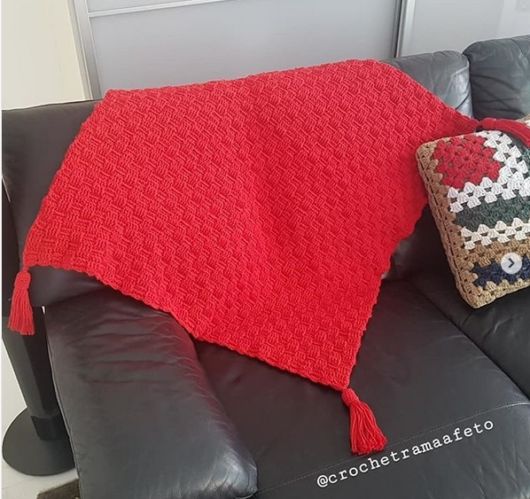 manta vermelha sofá