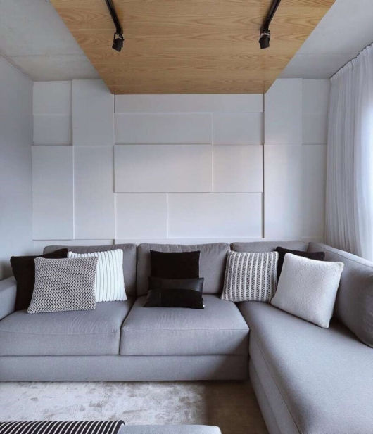 Sala com sofá de canto simples