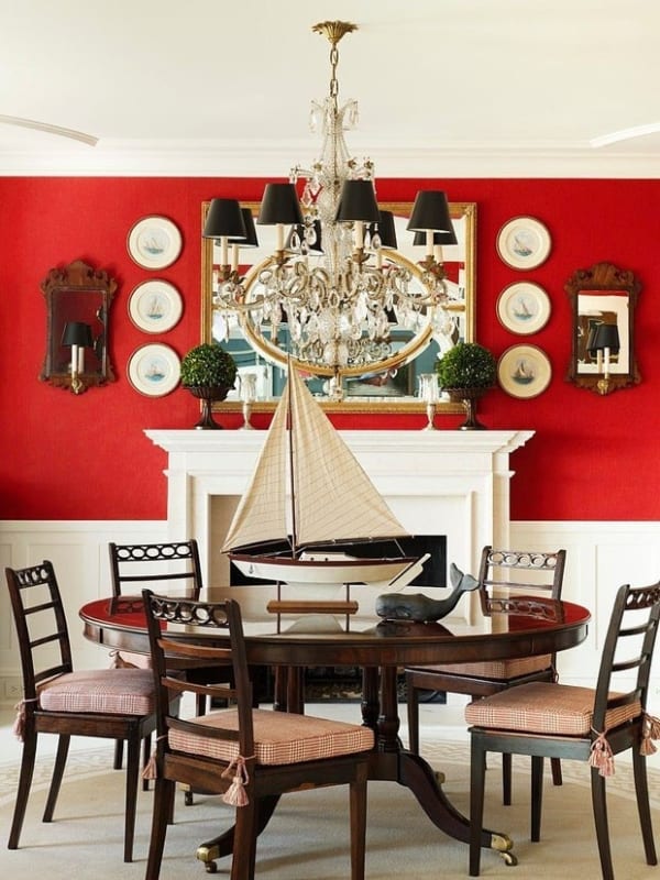 Sala de jantar decorada com vermelho
