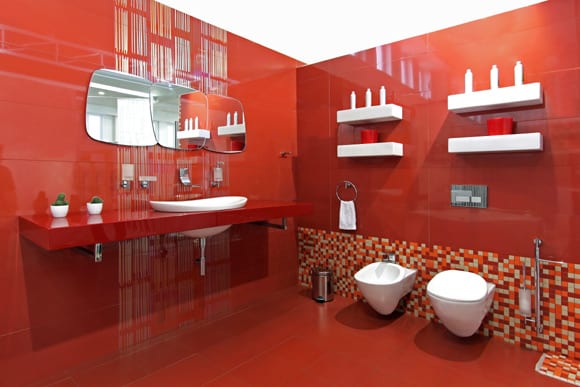 Banheiro vermelho 