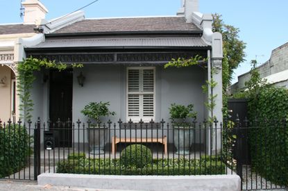 casa com portão baixo