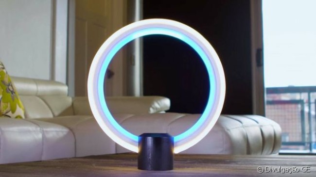 Modelo de luminária de LED da Amazon