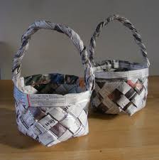 cesta de jornal com alça