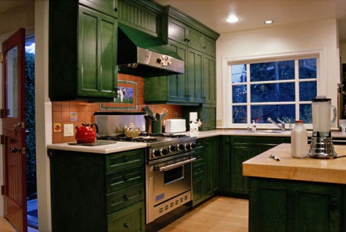 cozinha verde armarios classicos