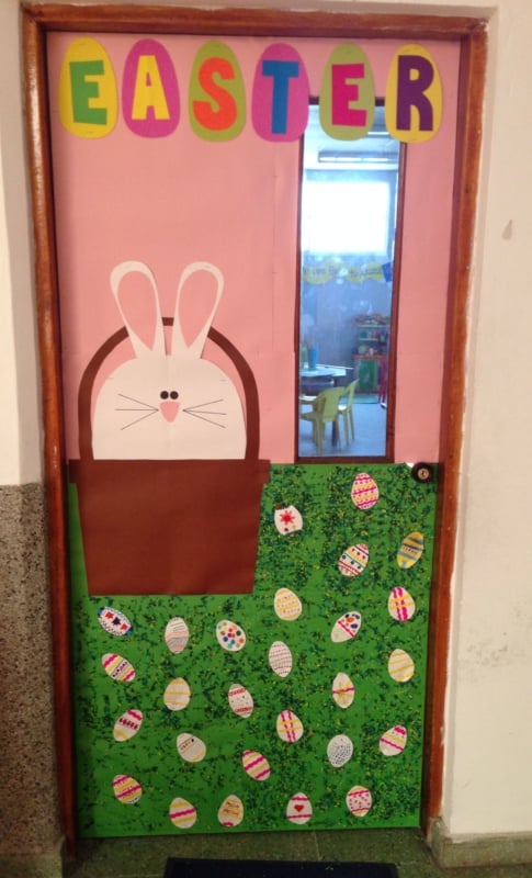 decoração de Páscoa para escola em porta7